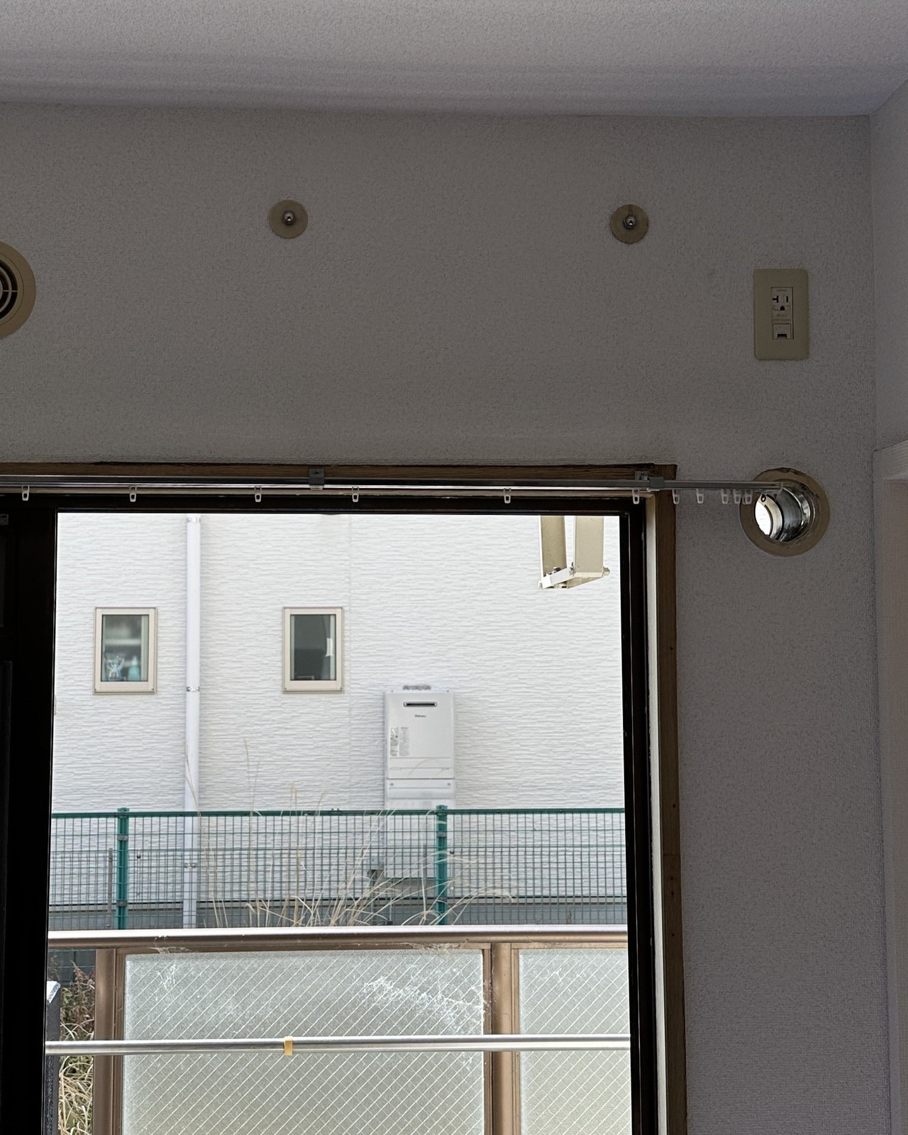 近江八幡市｜マンションの公団ボルト・公団吊りのエアコン取り付け