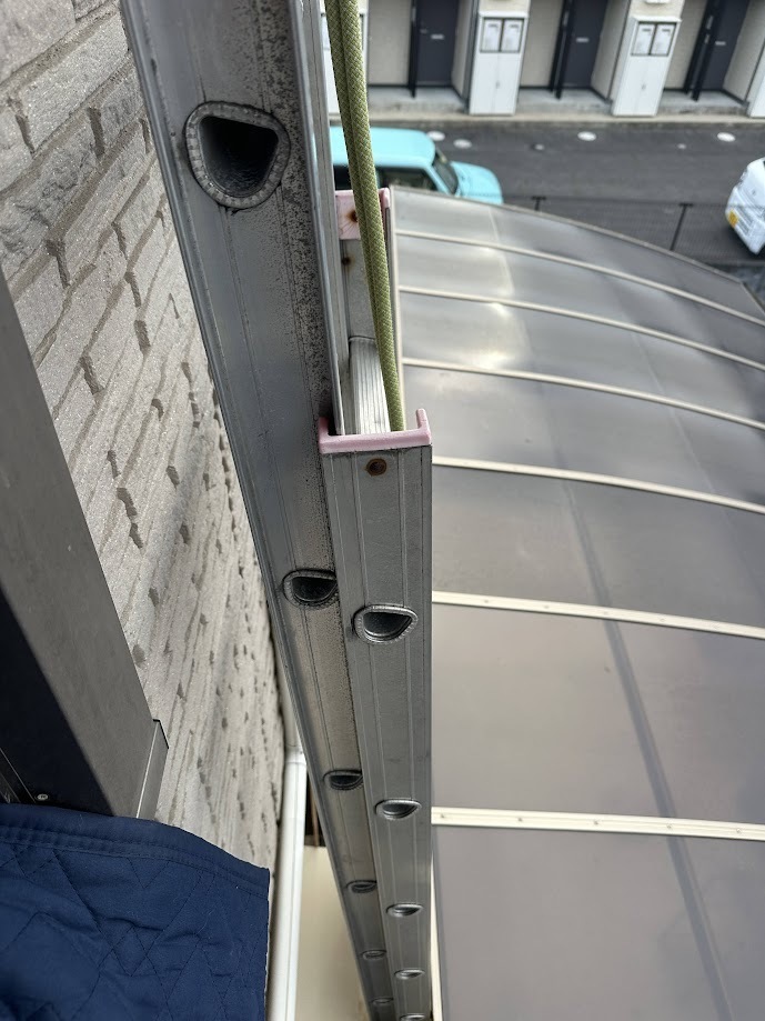 サイクルポートのエアコン取り付け