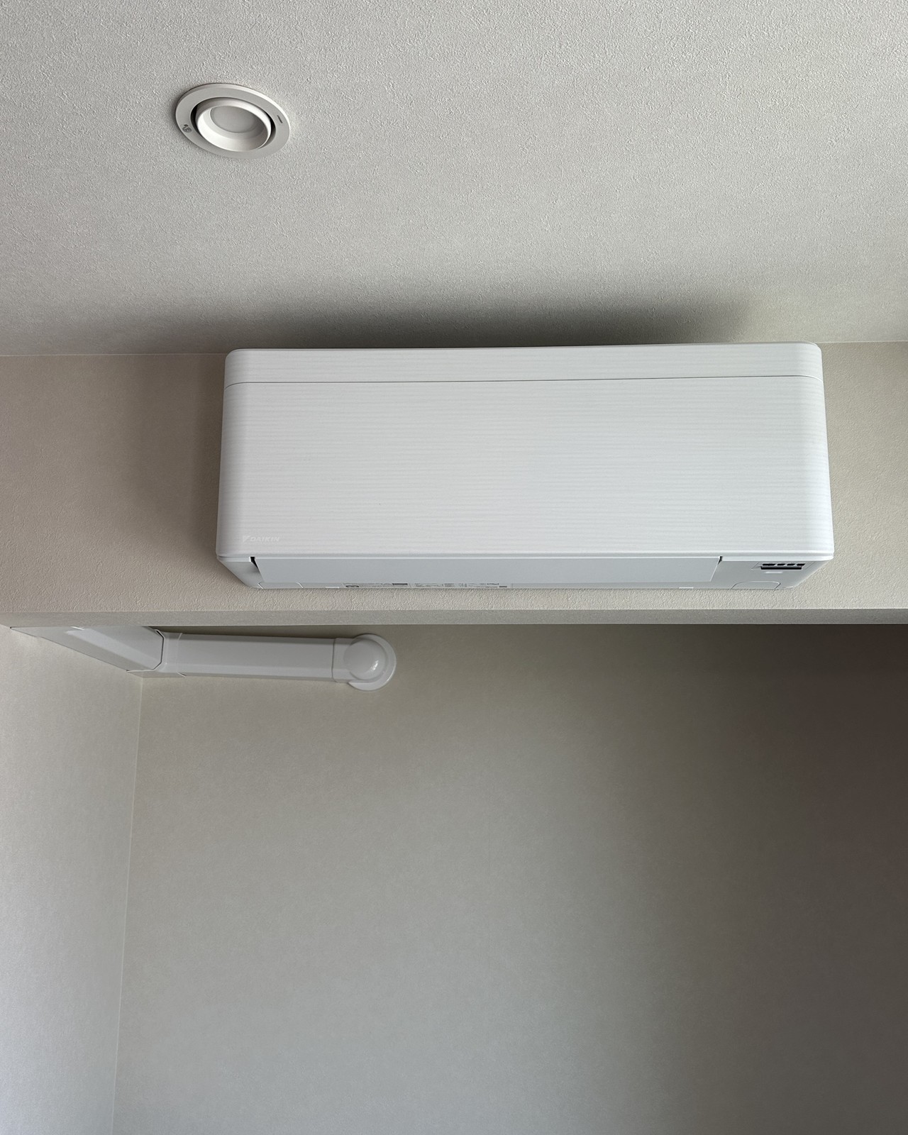 野洲市｜御新築・難所のエアコン取り付け