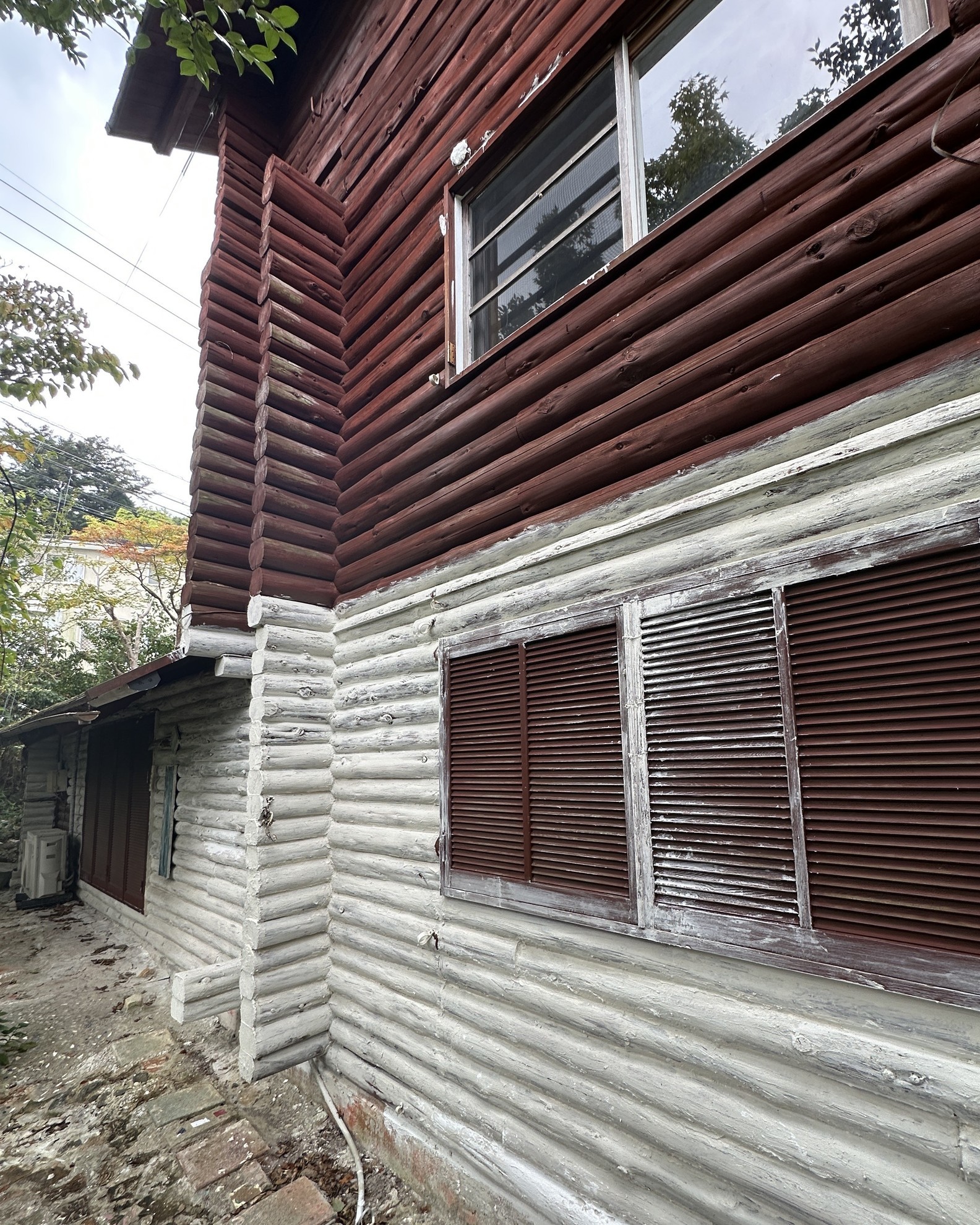 3階建てのログハウスエアコン取り付け|家電量販店が断った