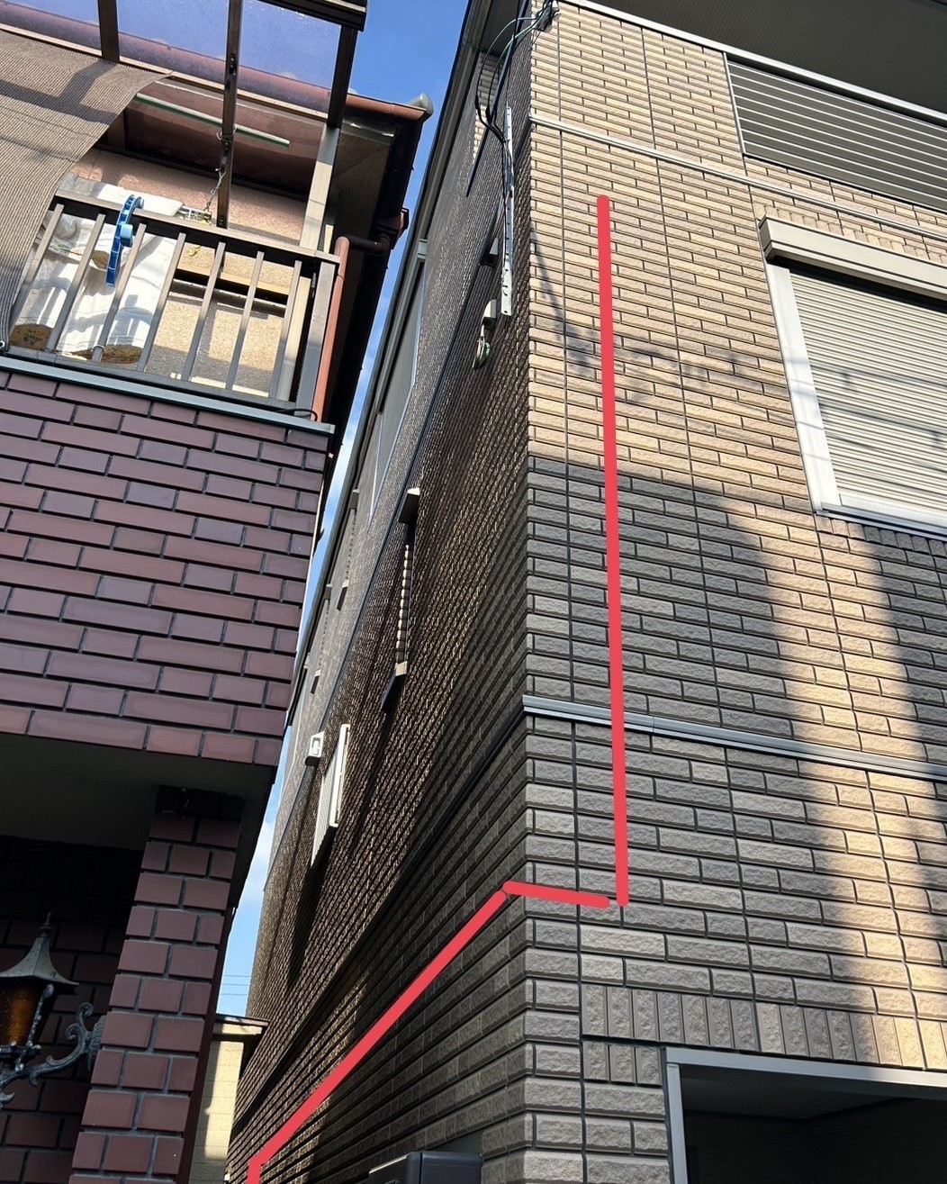 【大阪市鶴見区】セキスイハイムのタイル外壁に穴開けしてエアコン新設｜他社で断られた難所工事