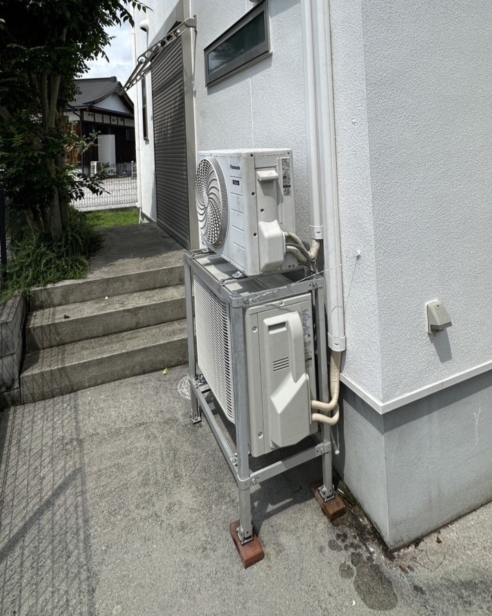 大津市　エアコン　二段置き