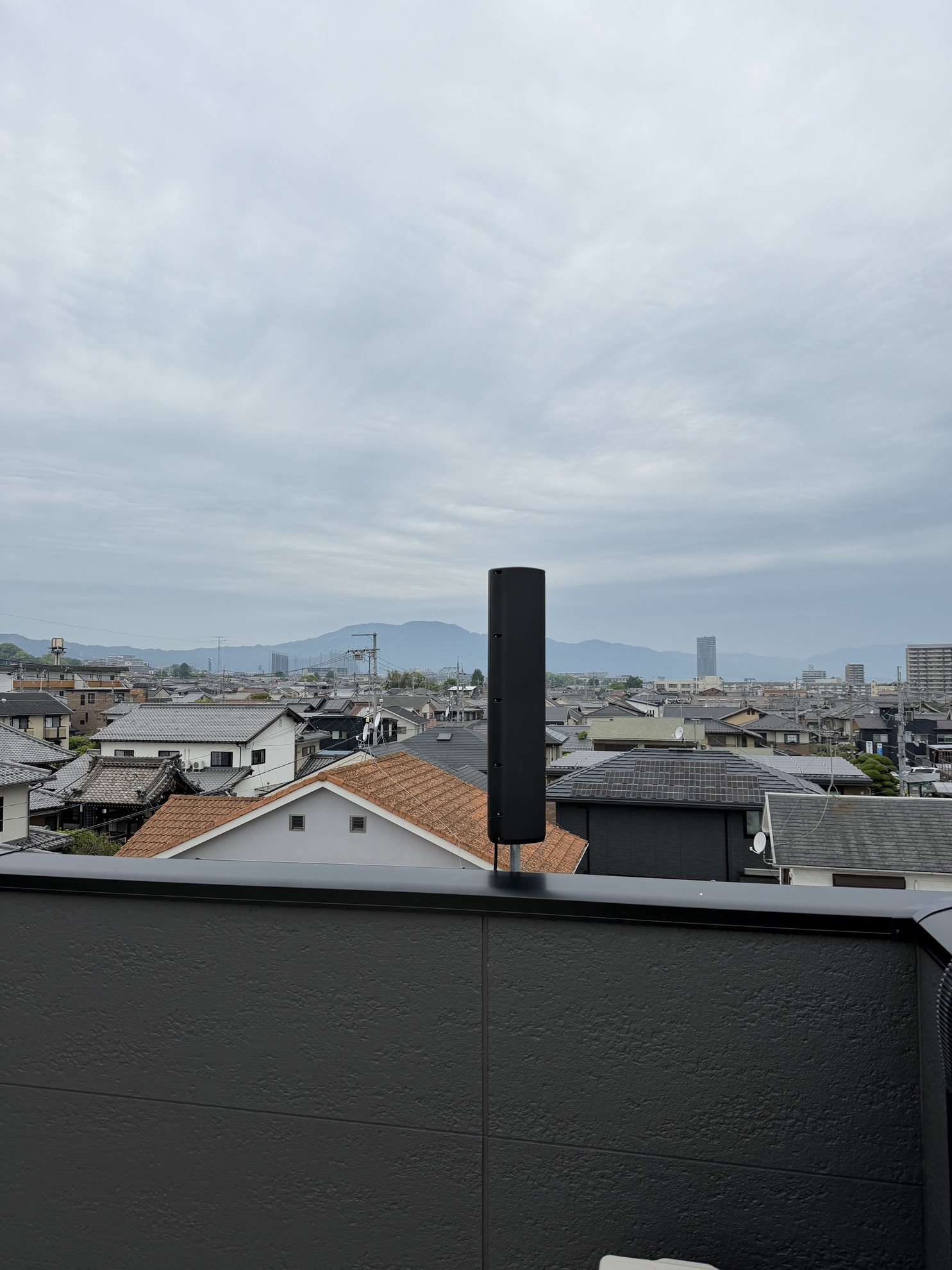 【大津市】三階建て新築住宅にユニコーンアンテナ・ブースター取付工事