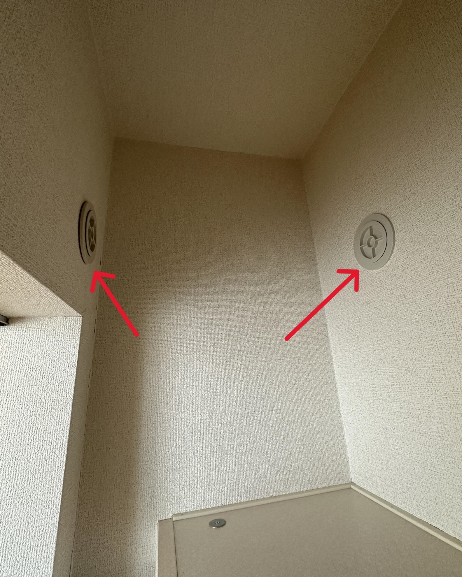エアコンの穴のキャップ