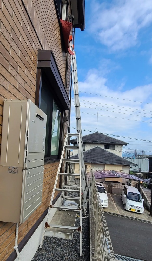 草津市｜高所作業有りエアコン取り付け